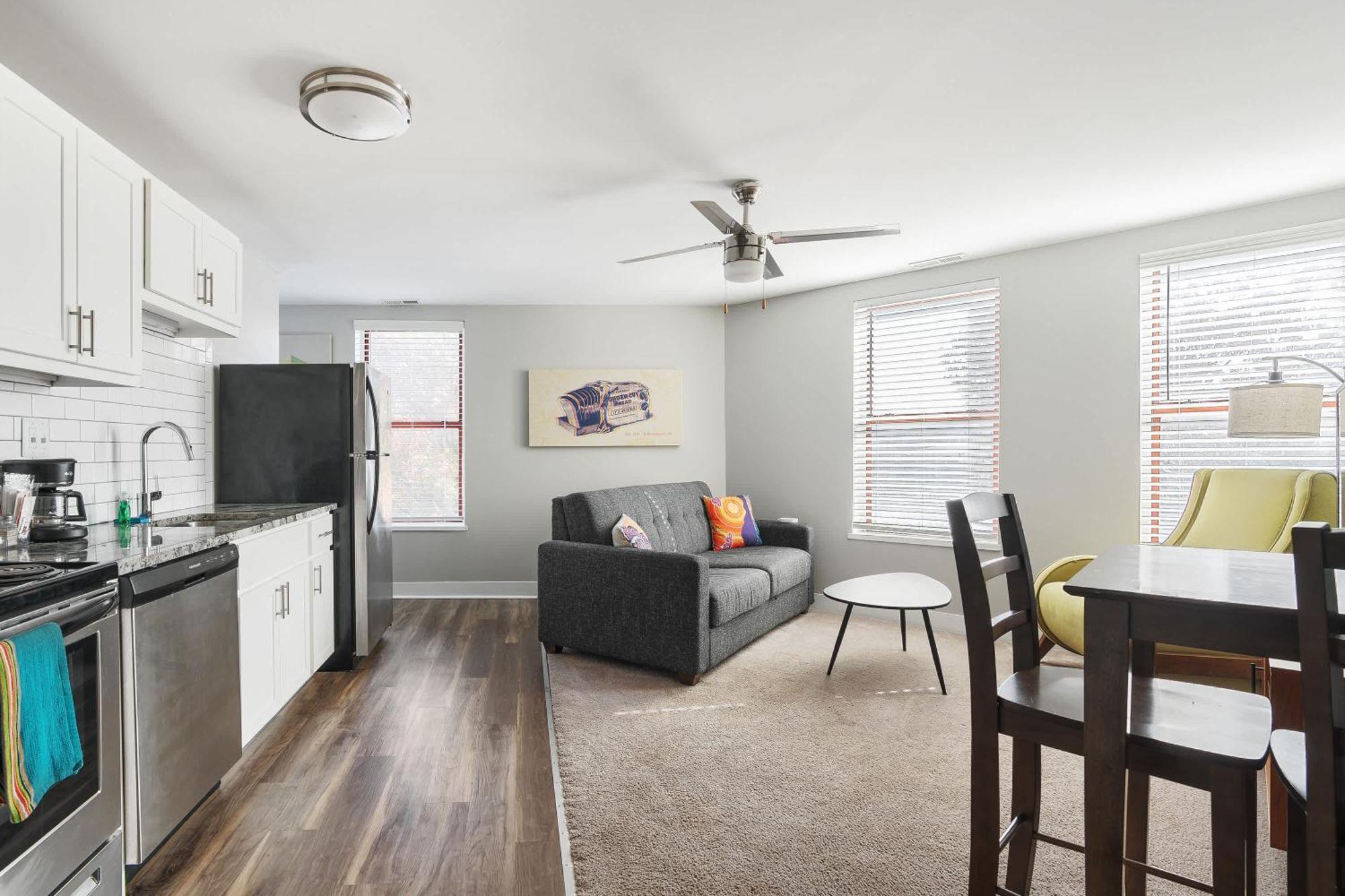 אינדיאנפוליס Modern Mass Ave 1Br Apartment With Kitchen מראה חיצוני תמונה