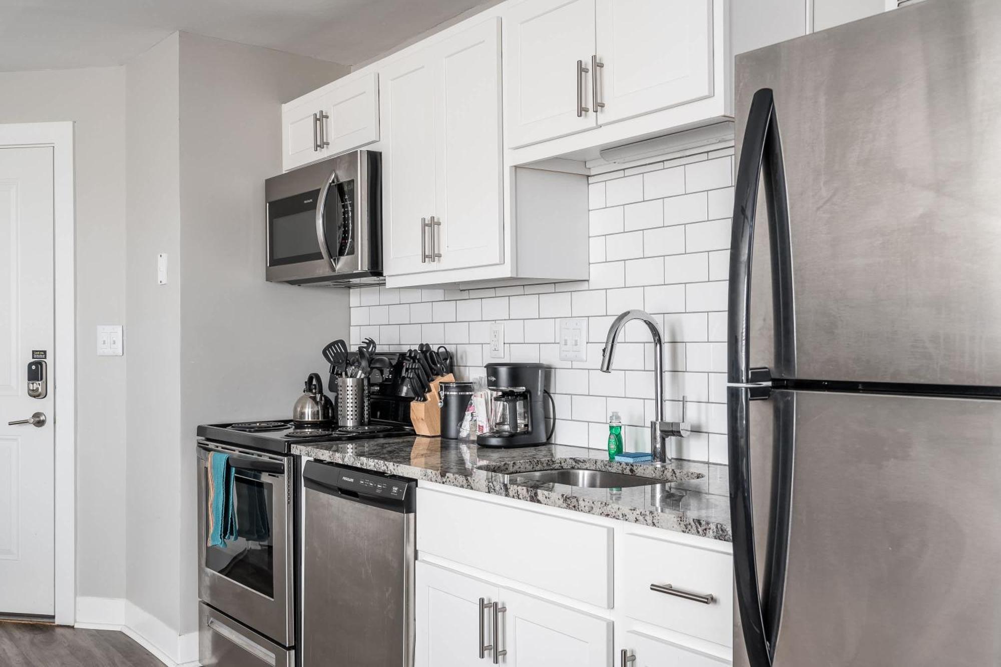 אינדיאנפוליס Modern Mass Ave 1Br Apartment With Kitchen מראה חיצוני תמונה